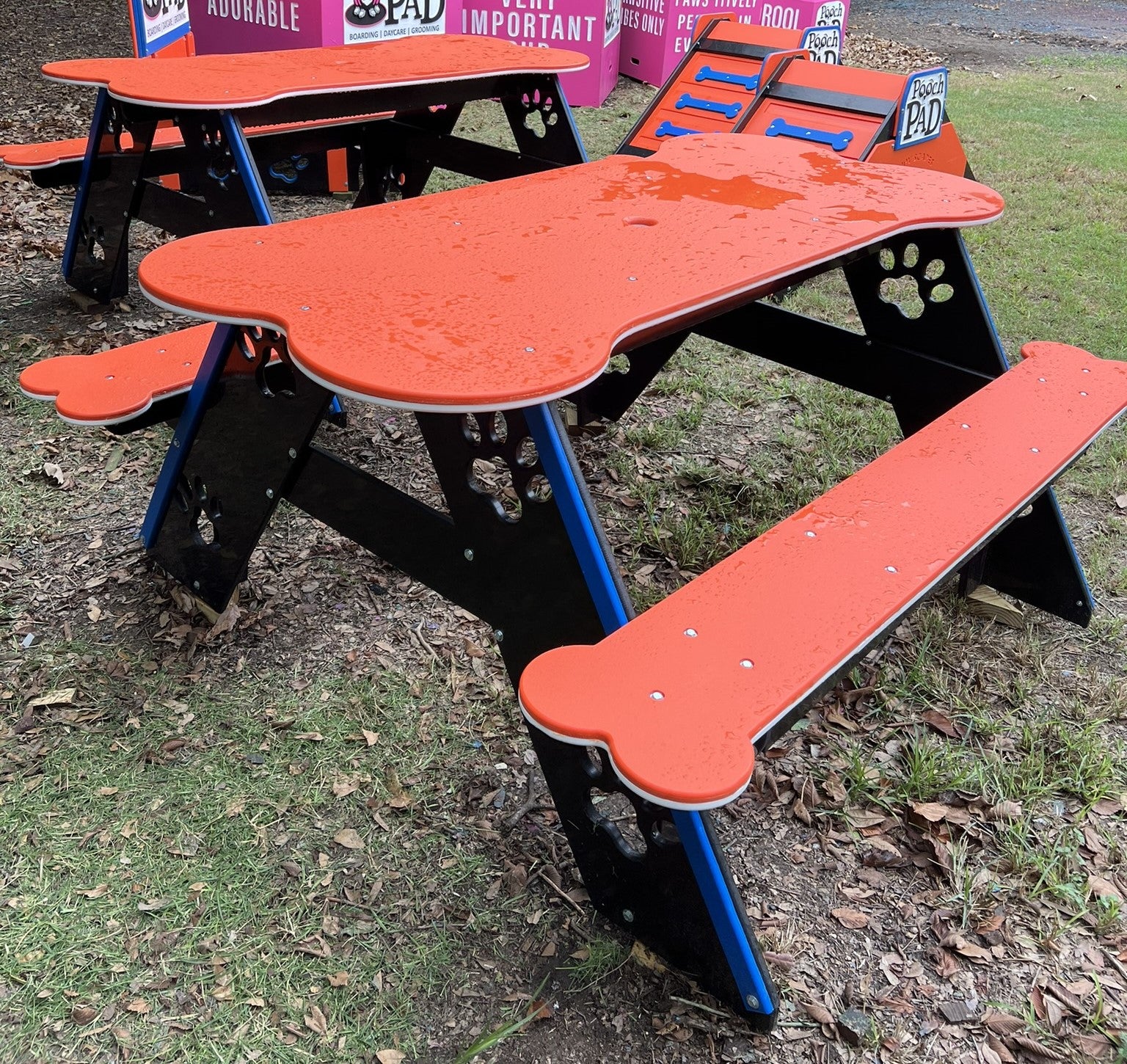 Puppy Scapes Picnic Table in HDPE