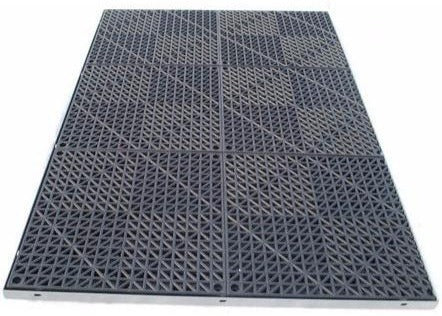 Zinger "Drain Thru" Crate Flooring Mat